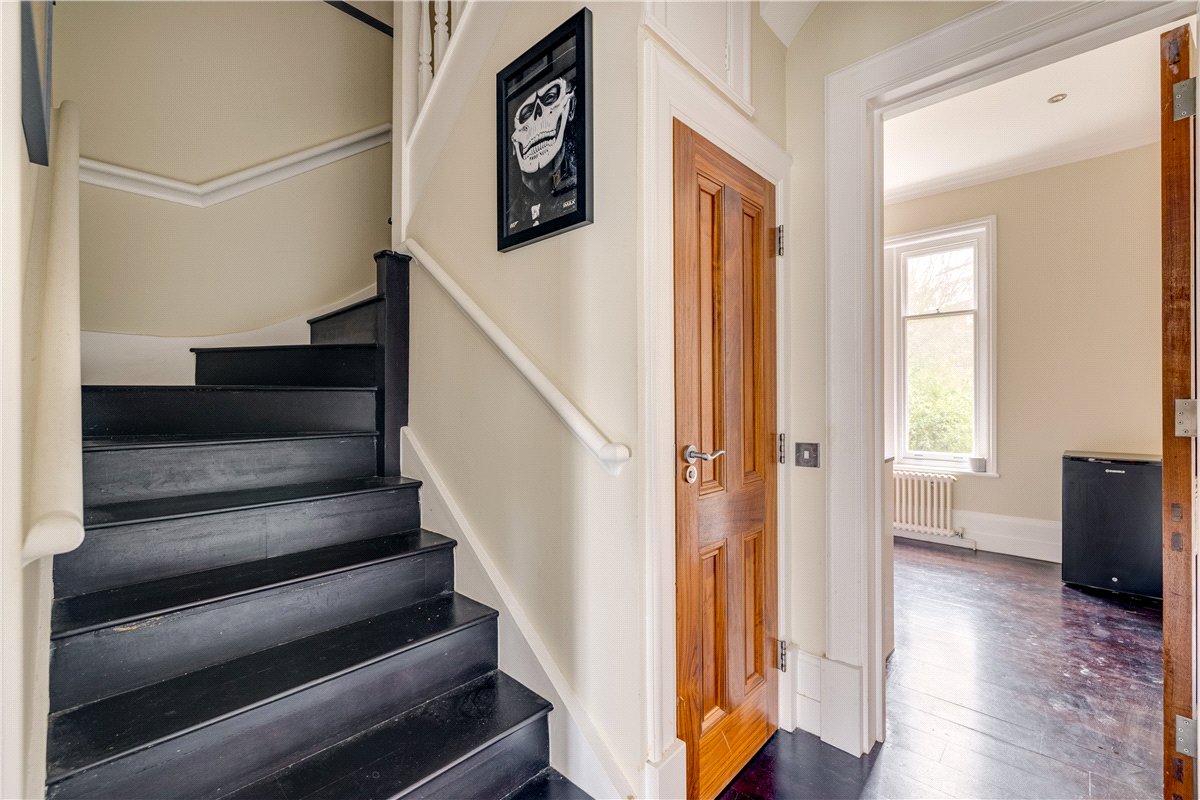 2 bedroom Maisonette, Holland Park Road, Holland Park, W14 - Available, Image 4