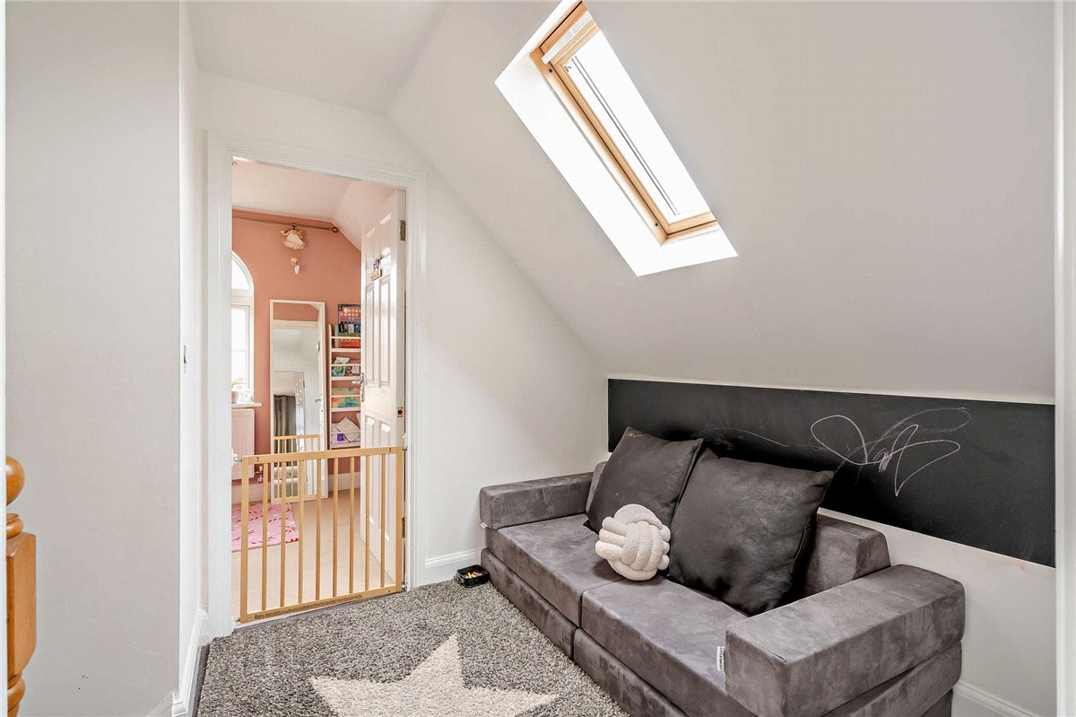 6 bedroom House, Dorneywood Way, Newbury, RG14 - Sold STC, Image 2