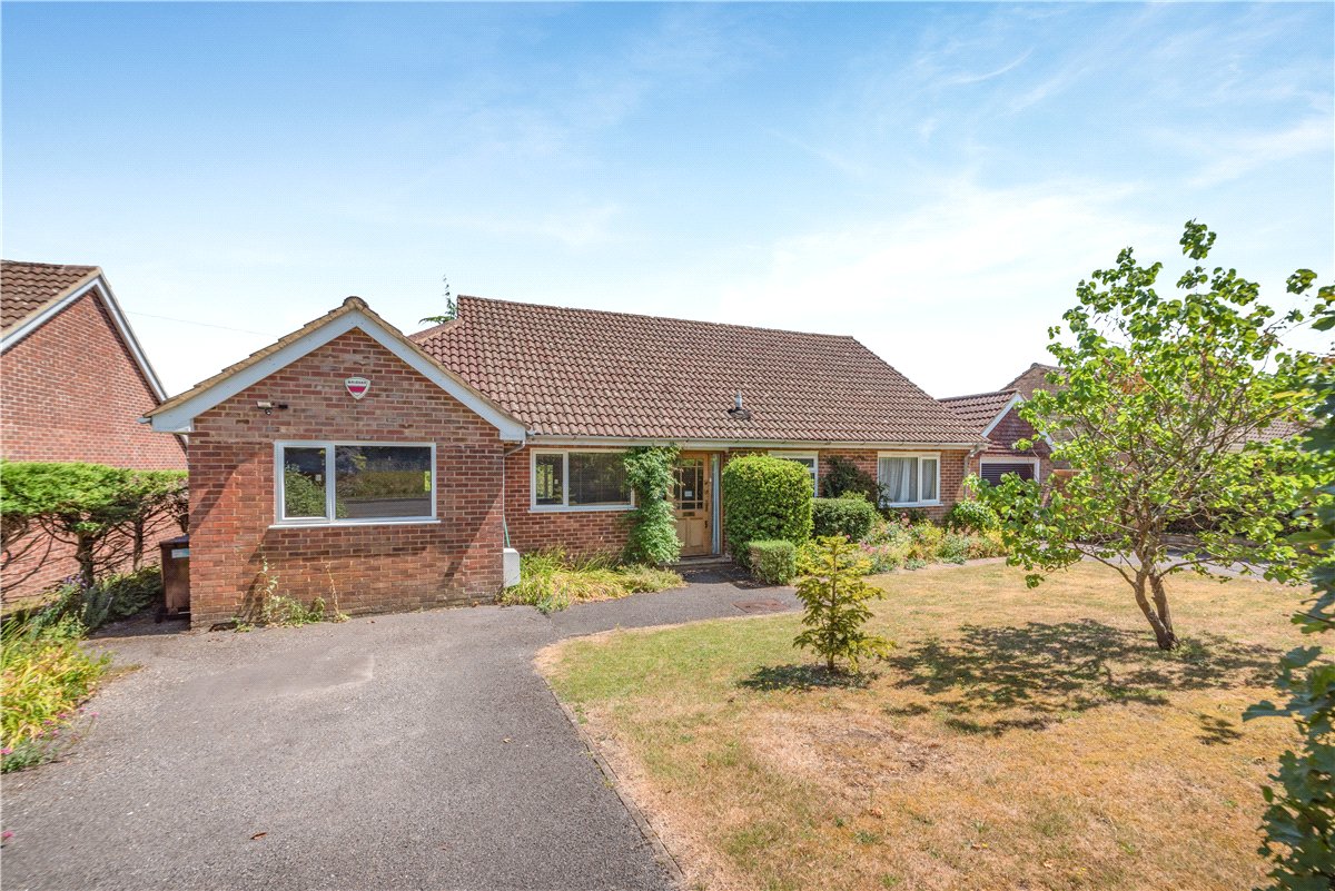 4 bedroom Bungalow, Olivers Battery Crescent, Winchester, SO22 - Sold
