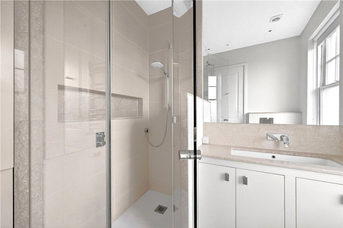 4 bedroom Flat, Wynnstay Gardens, Kensington, W8 - Available, Image 9