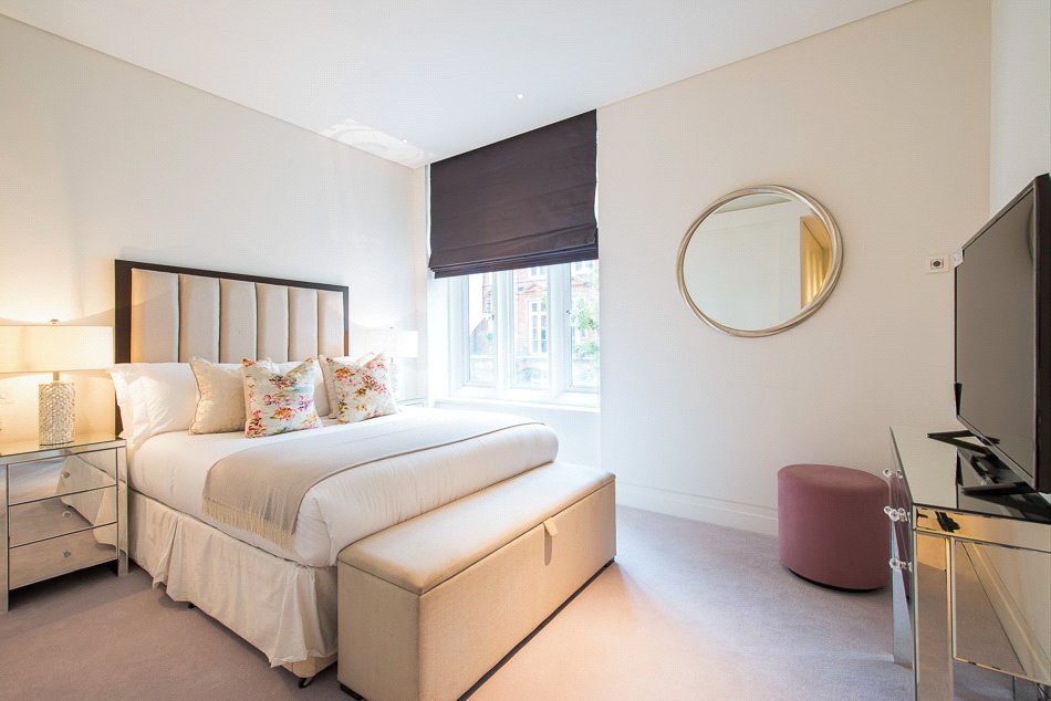 1 bedroom Flat, Green Street, Mayfair, W1K - Available, Image 4