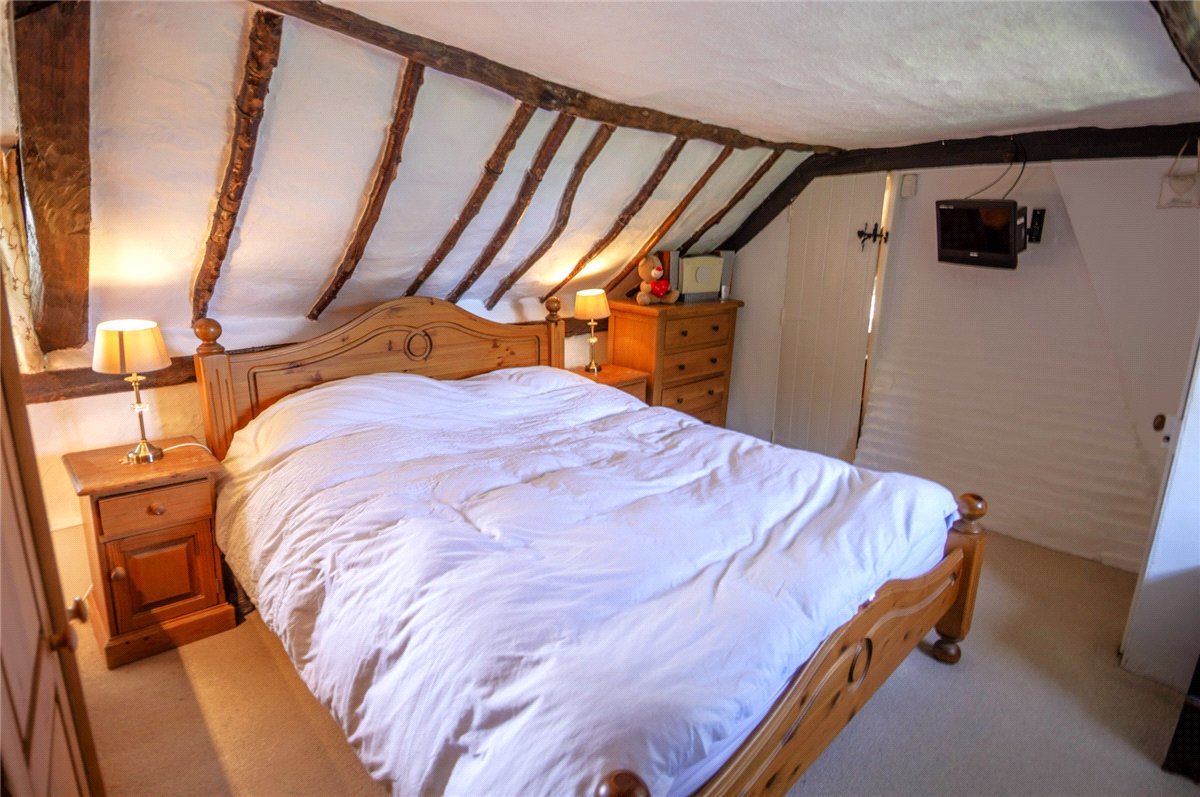 4 bedroom Cottage, Newbury Road, Wickham, RG20 - Available, Image 10