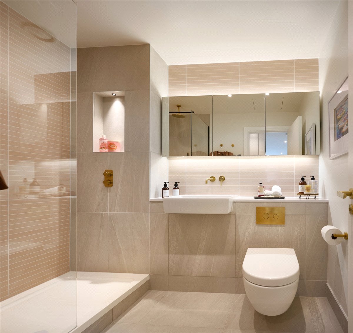 3 bedroom Flat, Grand Union, Beresford Avenue, HA0 - Available, Image 8