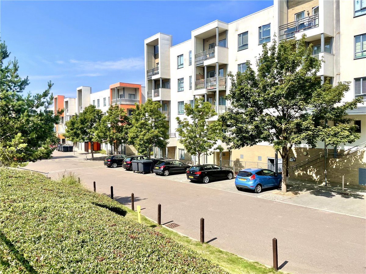 2 bedroom Flat, Glenalmond Avenue, Cambridge, CB2 - Sold STC