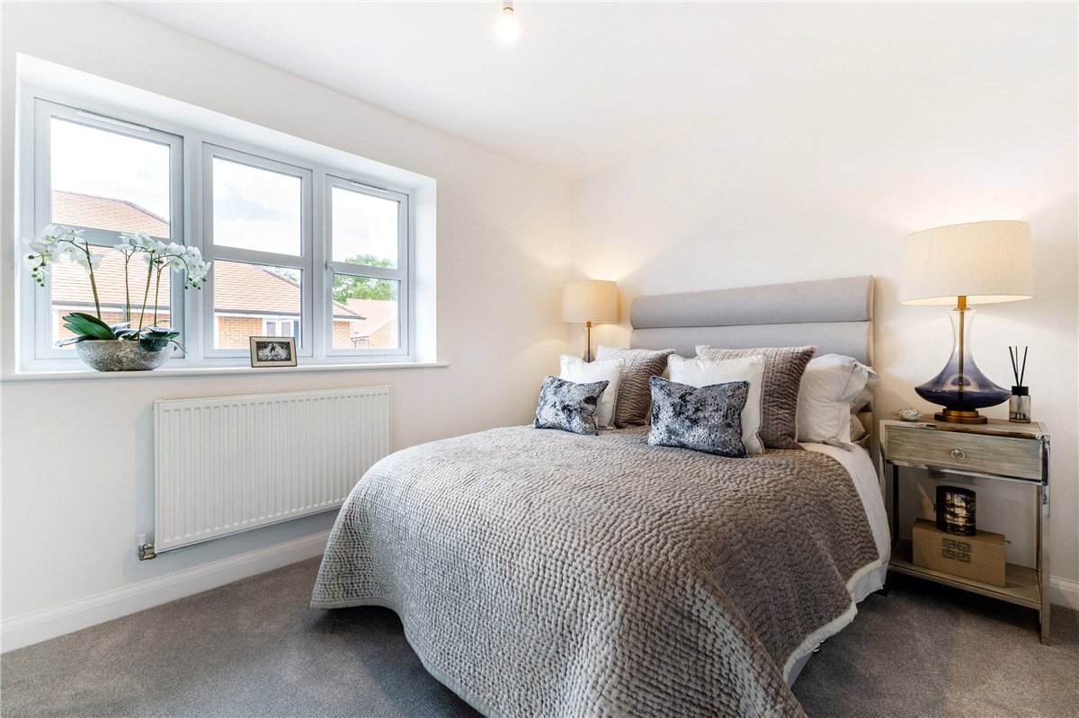 2 bedroom House, Princess Gardens, Bishops Green, RG20 - Available, Image 2
