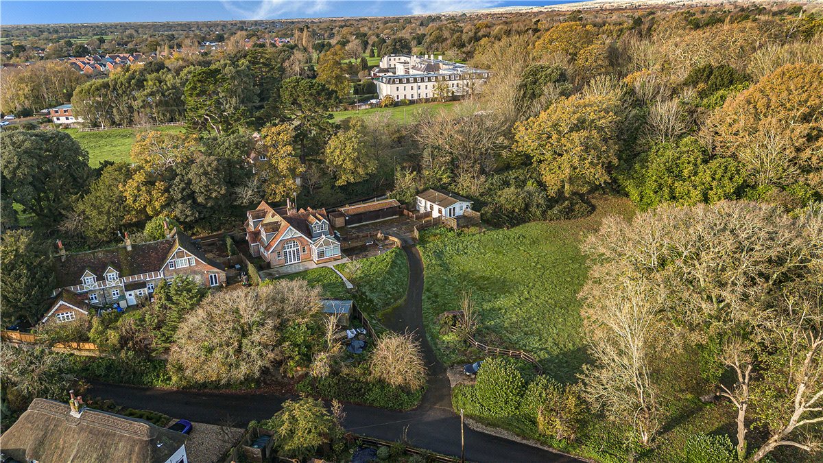 4 bedroom House, Yapton Lane, Walberton, BN18 - Available
