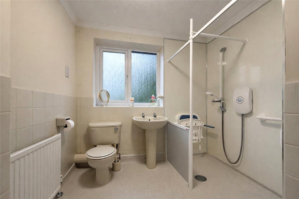 2 bedroom House, Fairlawns, Newmarket, CB8 - Available, Image 3