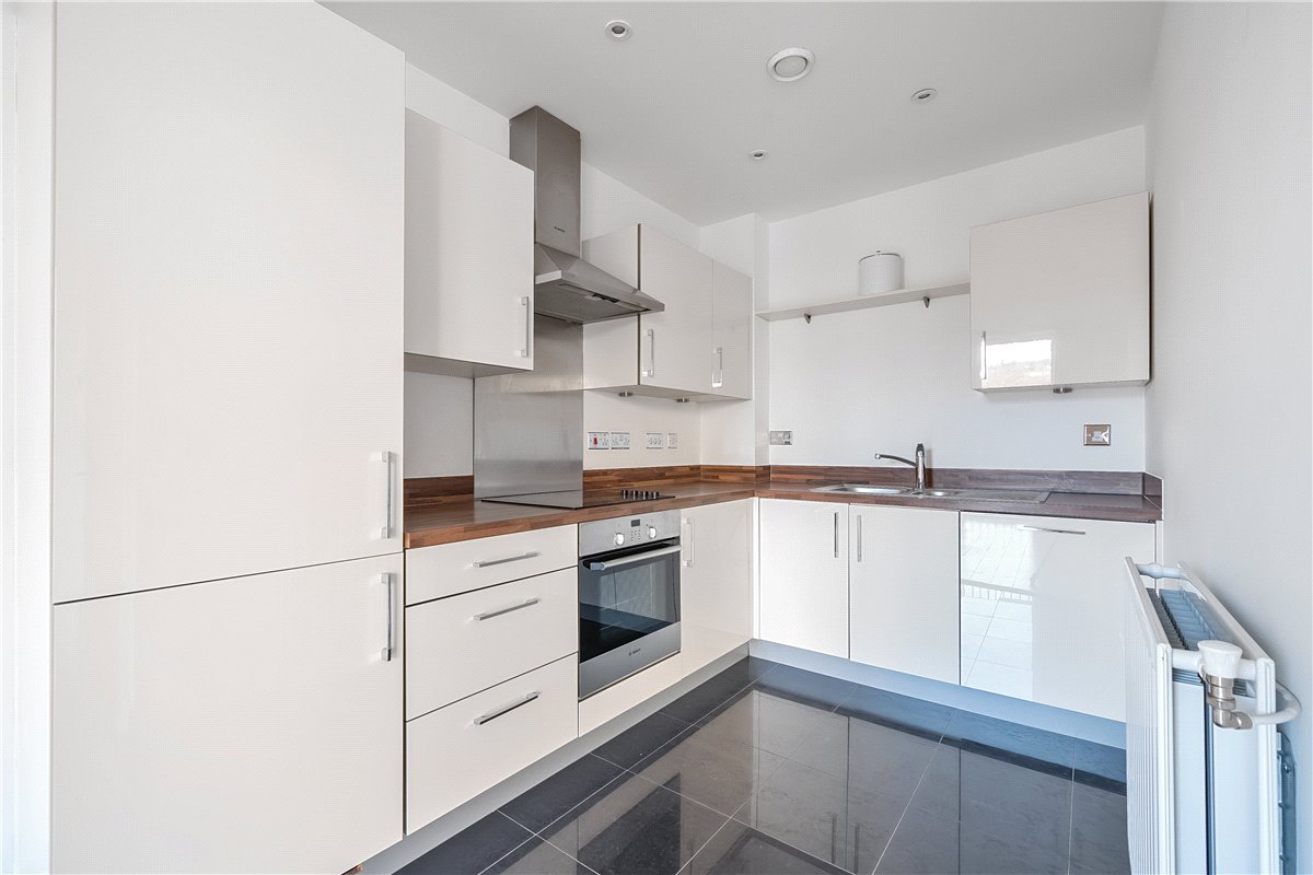 2 bedroom Flat, Victoria Bridge Road, Bath, BA2 - Available, Image 3