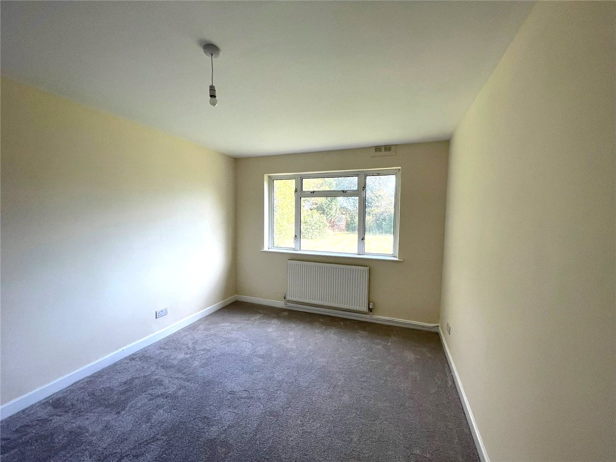 4 bedroom Bungalow, Retford Road, Walesby, NG22 - Available, Image 10