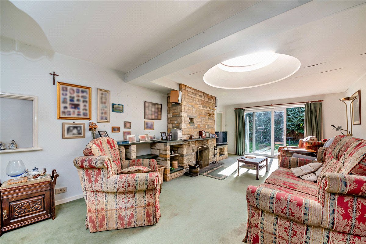 4 bedroom House, Clarendon Gardens, Newbury, RG14 - Available, Image 1