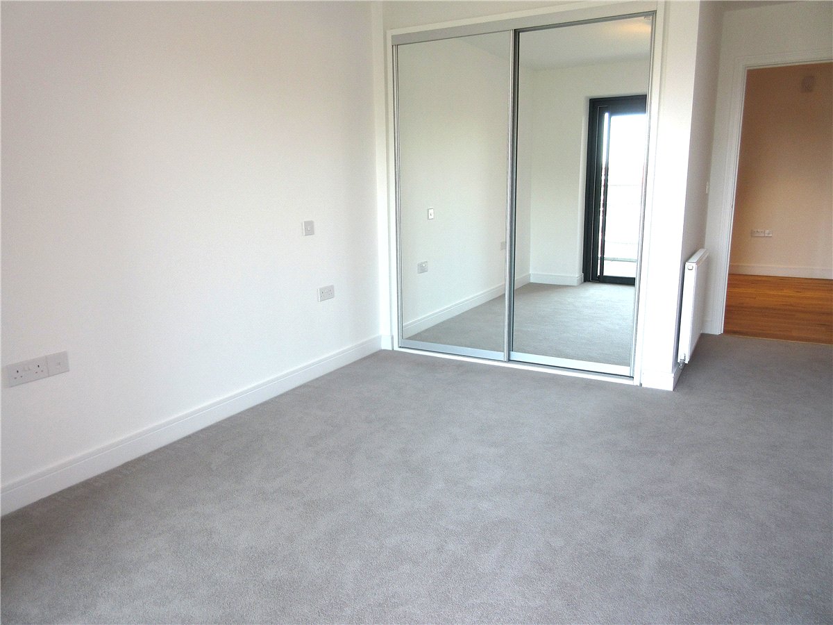 1 bedroom Flat, Southmead House, Kingman Way, RG14 - , Image 4