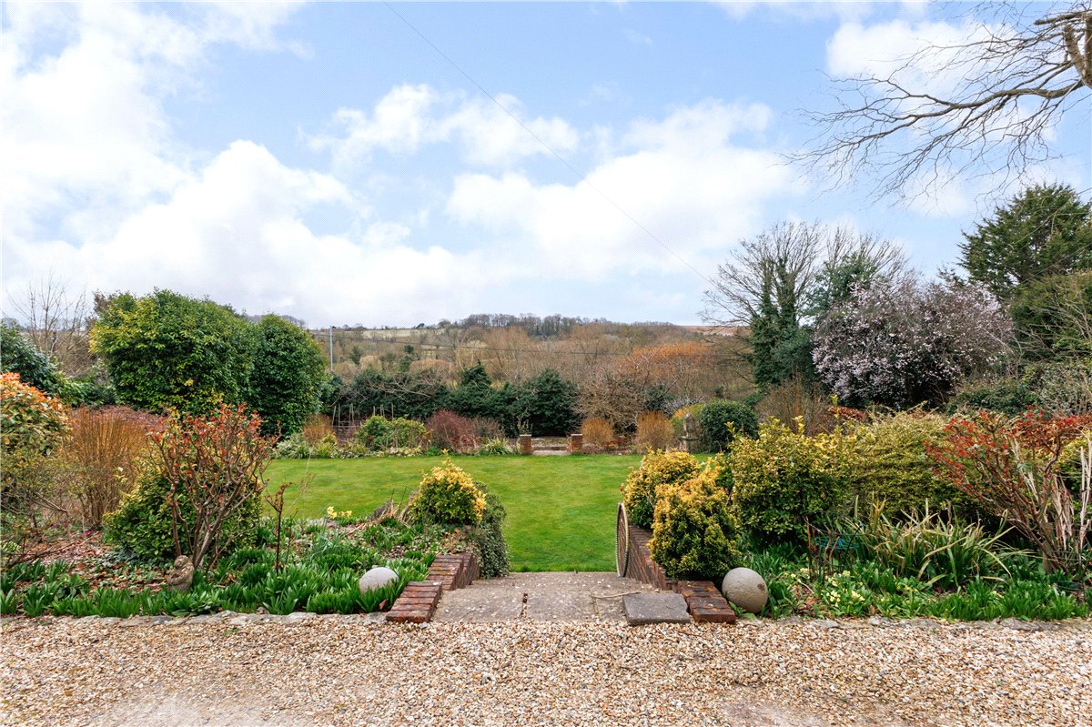 5 bedroom House, Bath Road, Marlborough, SN8 - Available, Image 28