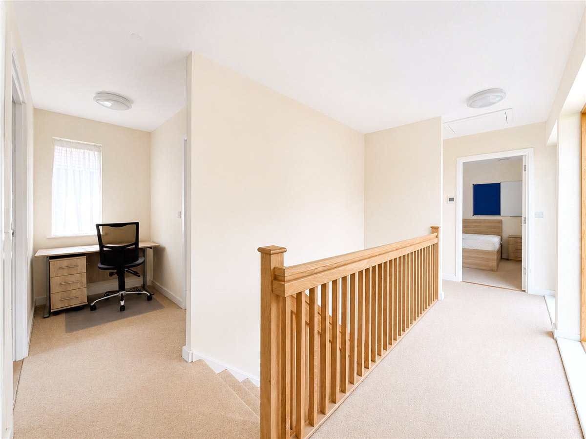 3 bedroom House, Royal Way, Trumpington, CB2 - Sold STC, Image 9