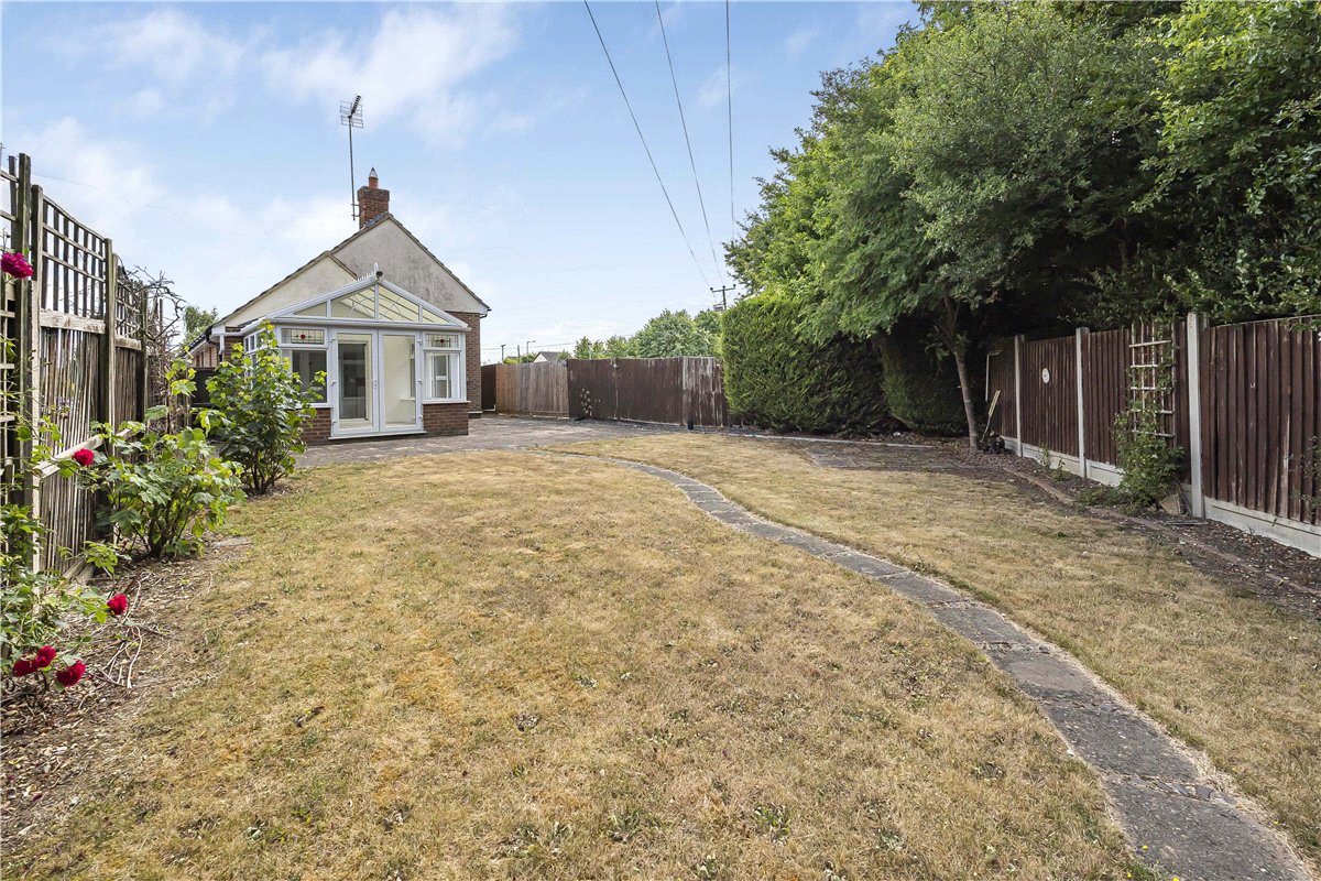 2 bedroom Bungalow, Pantile Close, Witham, CM8 - Let Agreed, Image 13