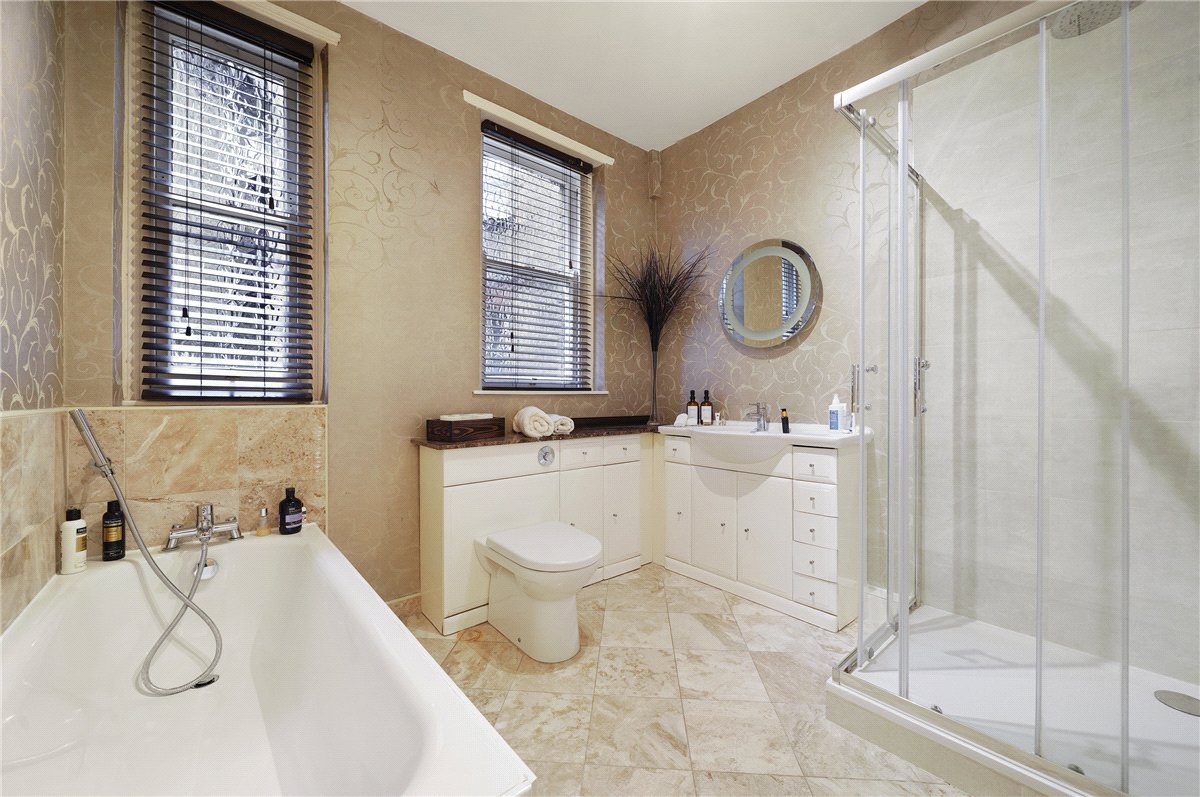 3 bedroom Flat, Edith Road, London, W14 - Available, Image 1