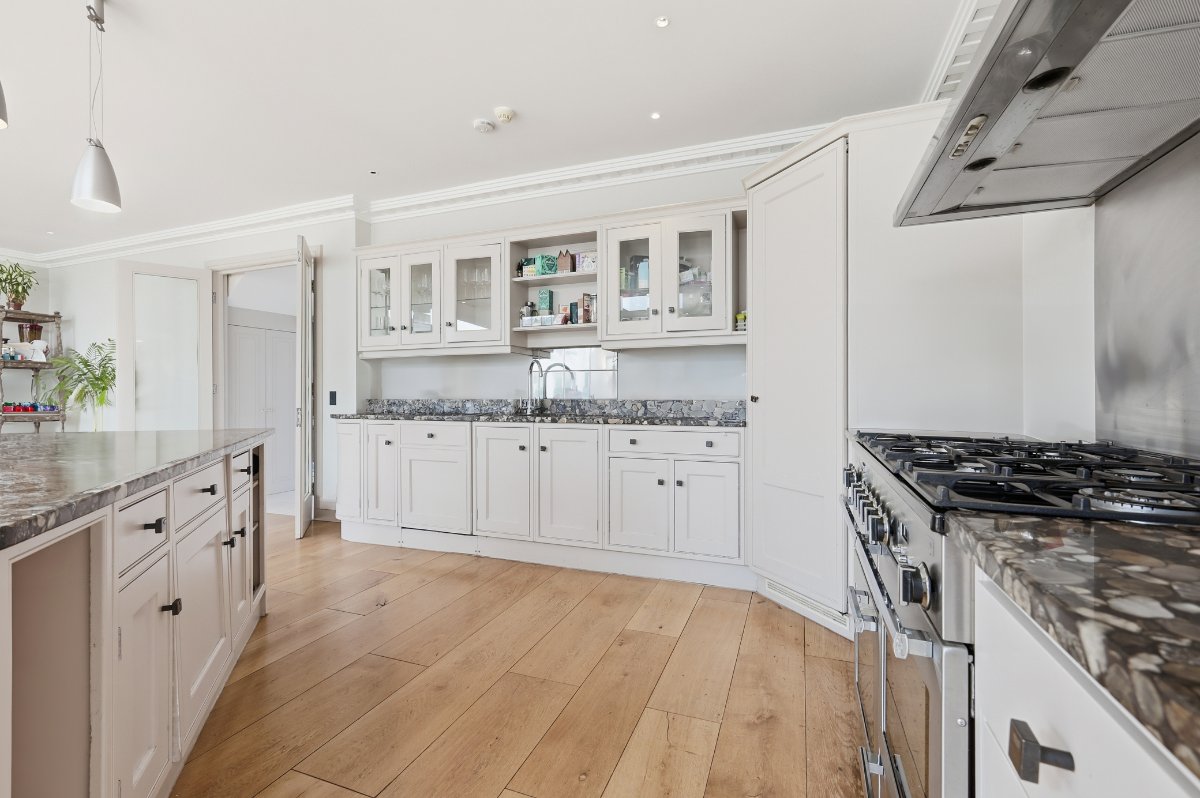 5 bedroom House, Belgrave Road, Barnes, SW13 - Available, Image 32