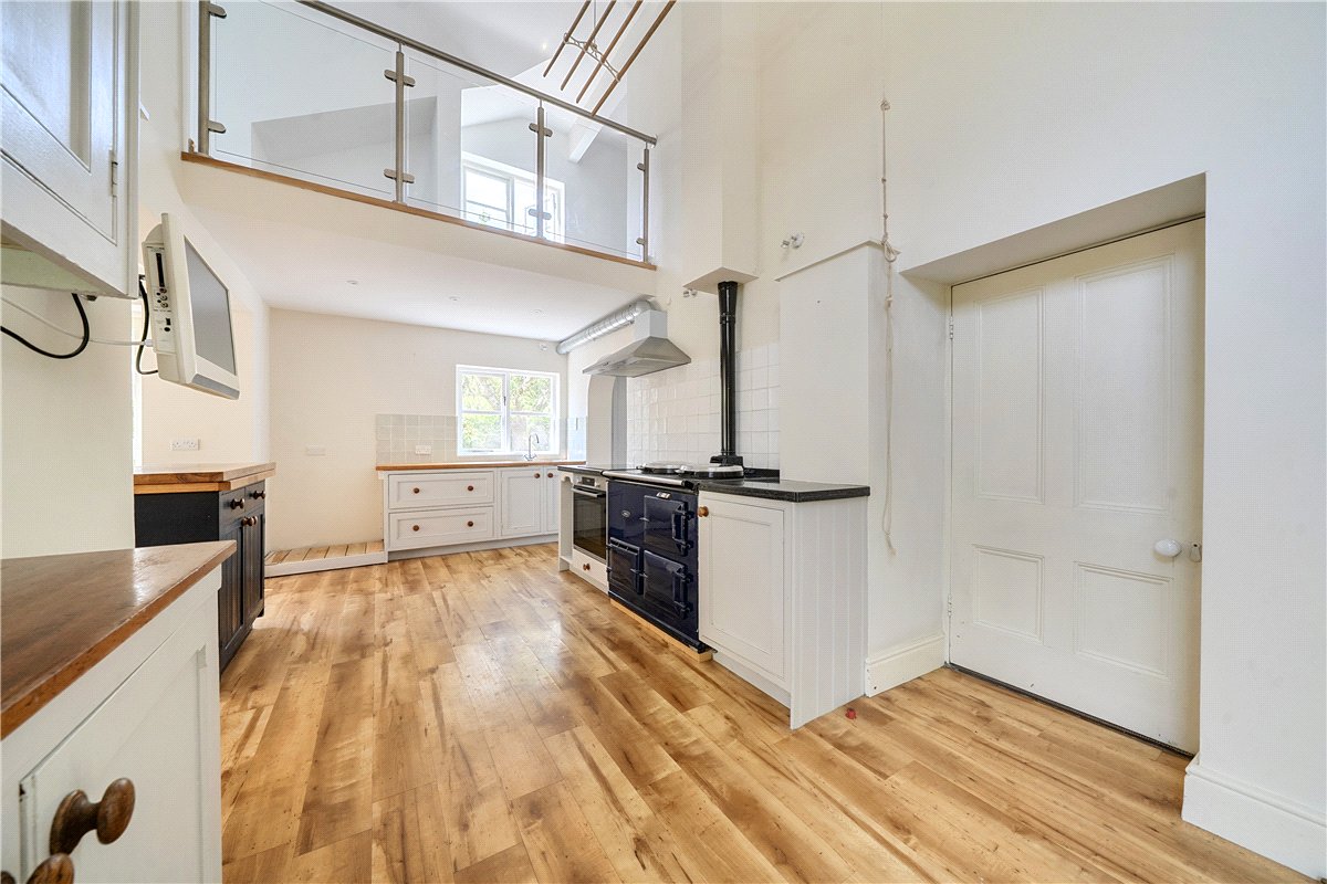 5 bedroom House, Calstone, Calne, SN11 - Available, Image 8