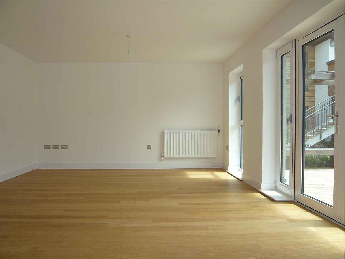 2 bedroom Flat, Park Way, Newbury, RG14 - Available, Image 5