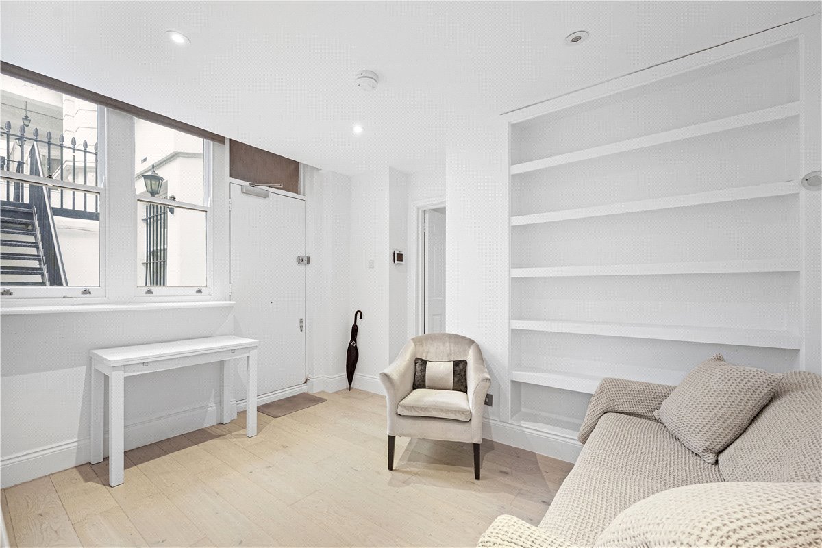 1 bedroom Flat, Manson Place, South Kensington, SW7 - Available