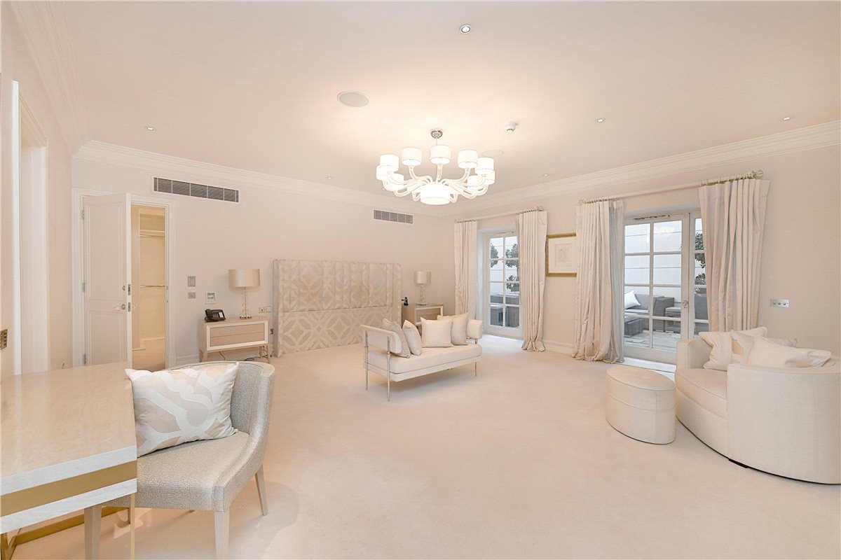 4 bedroom Flat, Upper Grosvenor Street, Mayfair, W1K - Available, Image 12