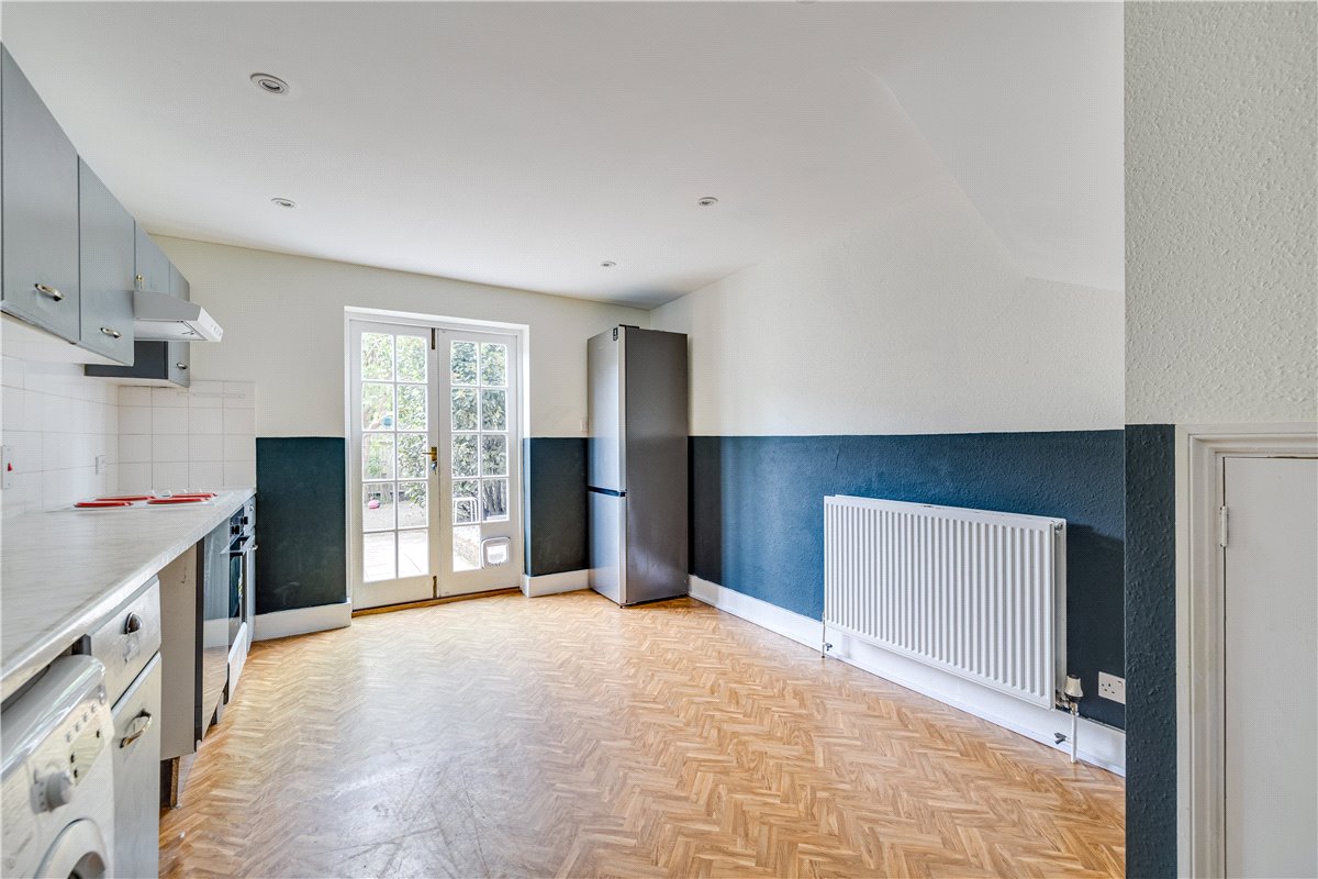 2 bedroom Flat, Cromford Road, London, SW18 - Sold STC