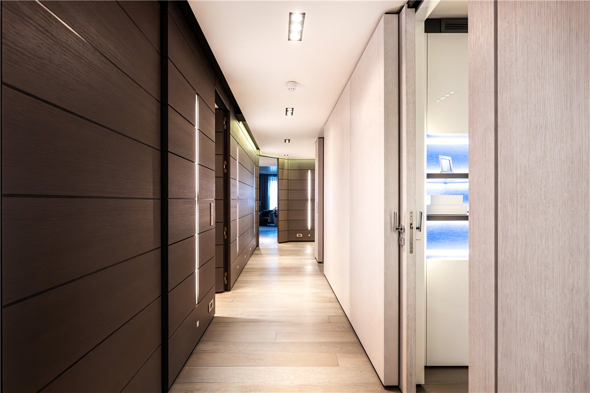 4 bedroom Flat, North Row, Mayfair, W1K - Available, Image 9