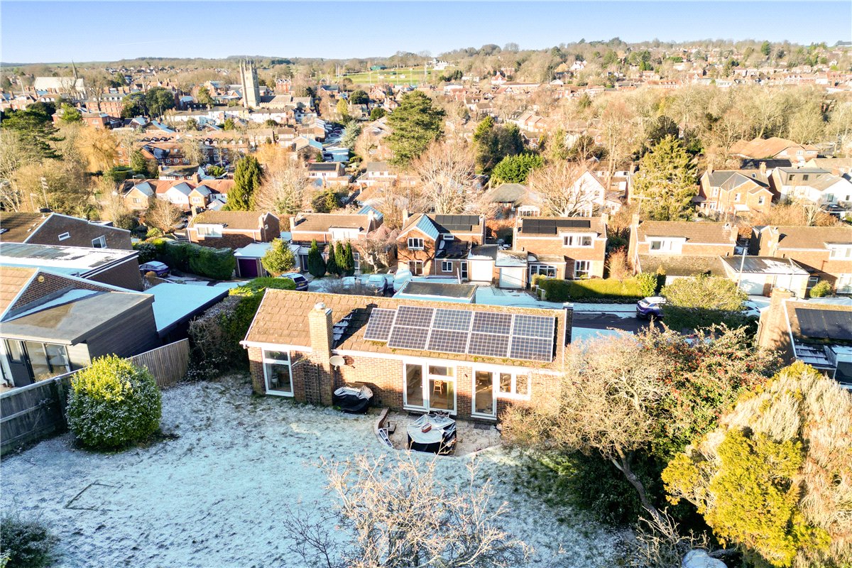 4 bedroom House, Ducks Meadow, Marlborough, SN8 - Available, Image 1