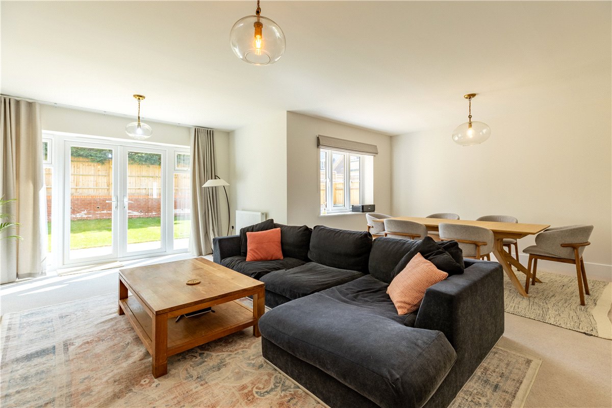 4 bedroom House, Olivers Close, Long Hanborough, OX29 - Sold STC, Image 1