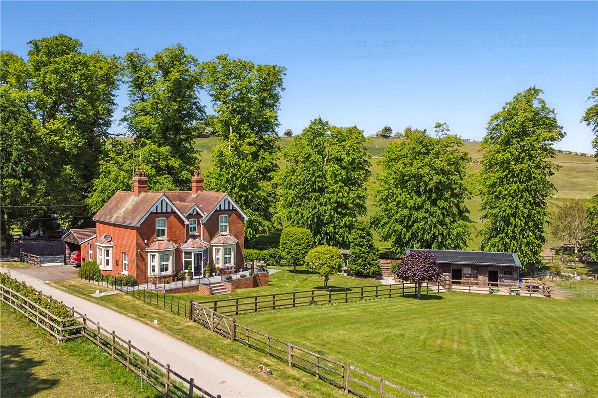 4 bedroom House, Russley Park, Baydon, SN8 - Sold