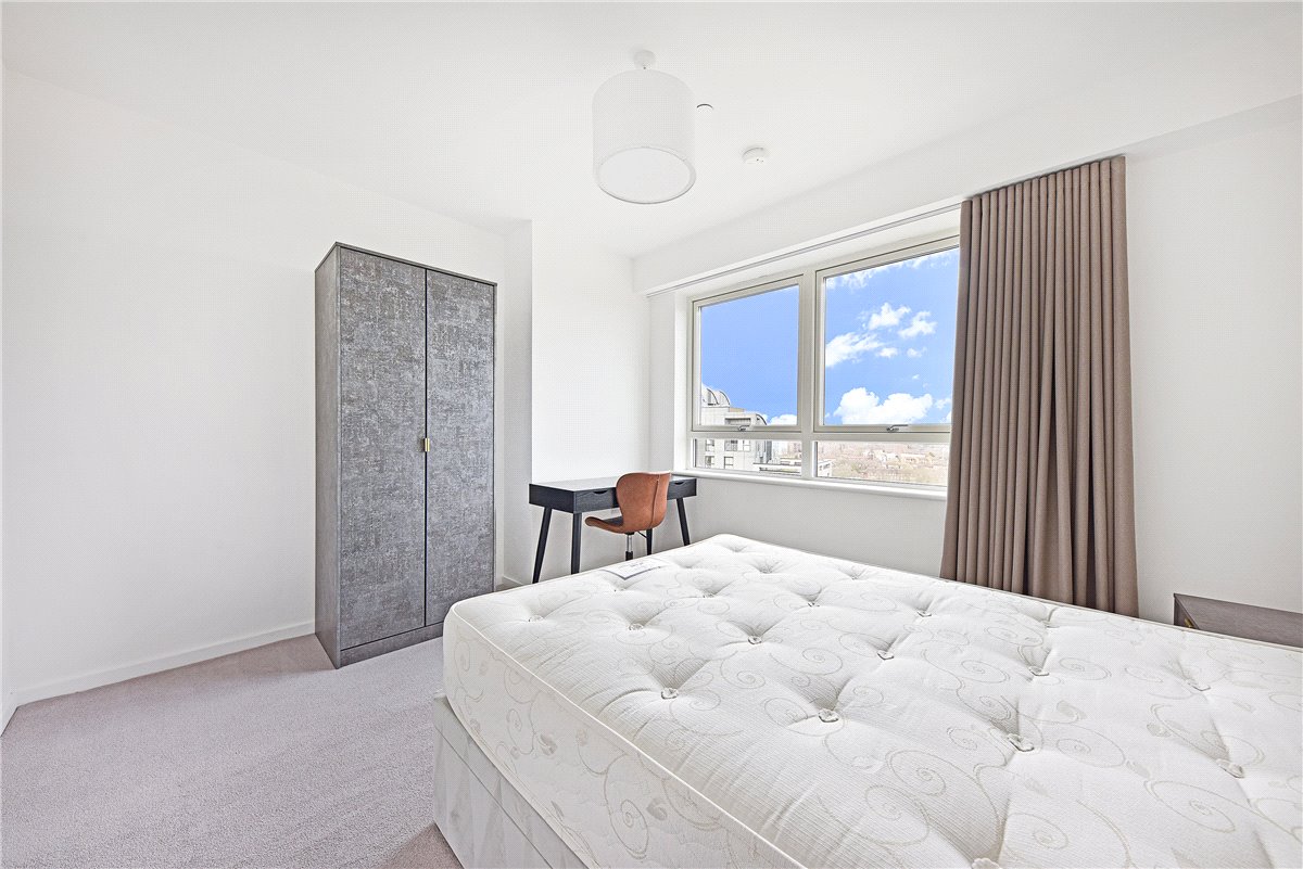 2 bedroom Flat, Heartwell Avenue, London, E16 - , Image 14