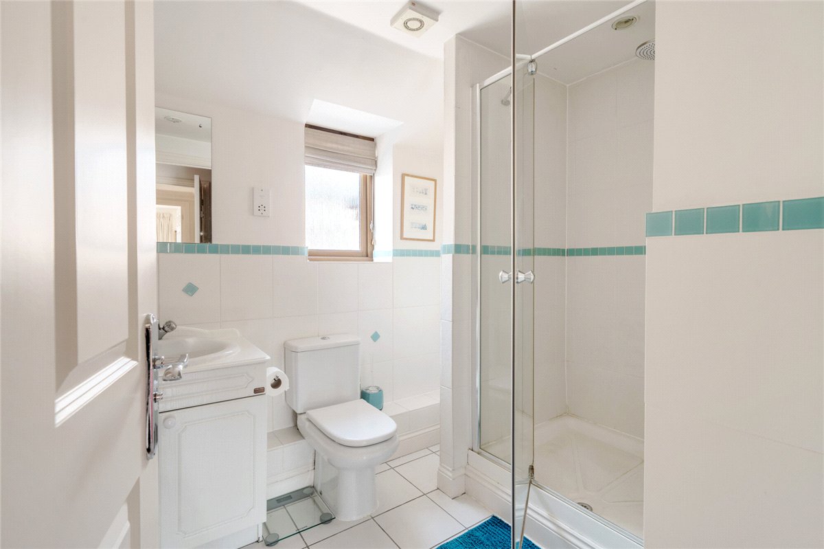 3 bedroom House, Cromwell Court, Marlborough, SN8 - Available, Image 15