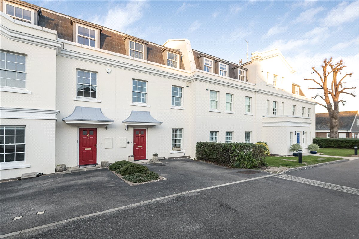 3 bedroom House, Tortington Manor, Ford Road, BN18 - Available, Image 14