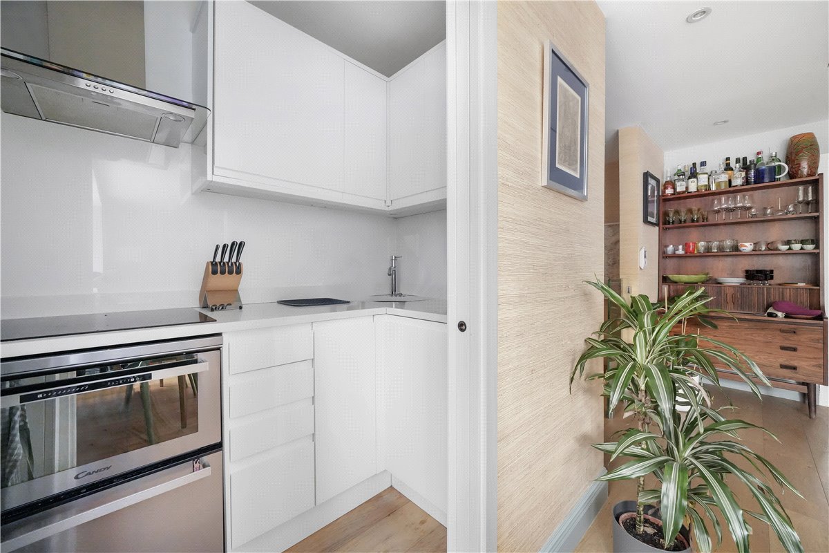 2 bedroom Flat, Ennismore Gardens, London, SW7 - Available, Image 9