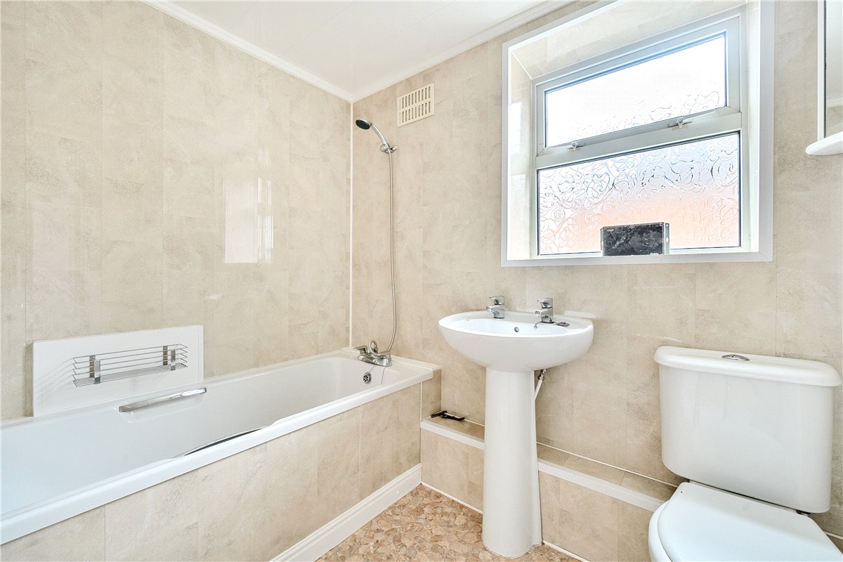 5 bedroom House, Tuppenhurst Lane, Rugeley, WS15 - Available, Image 4