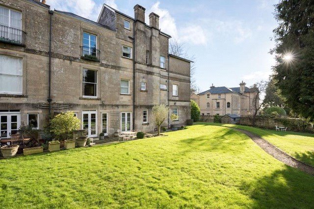 3 bedroom Flat, Allenby House South, Lansdown Road, BA1 - , Image 6