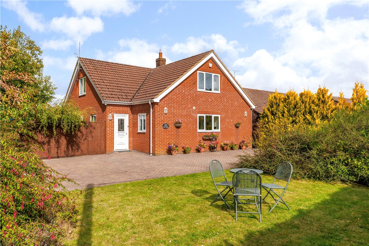 3 bedroom House, Eastsands, Burbage, SN8 - Sold STC