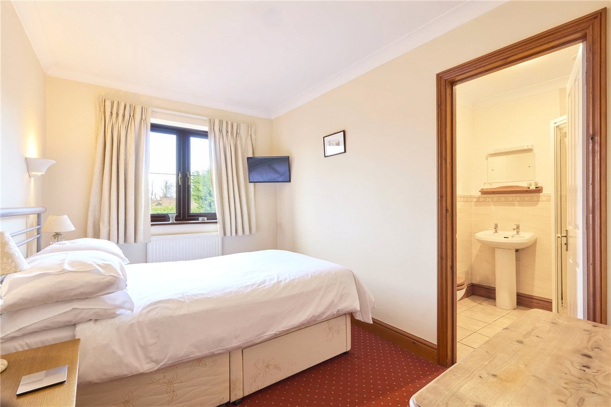 6 bedroom House, Warrington Street, Newmarket, CB8 - Available, Image 8