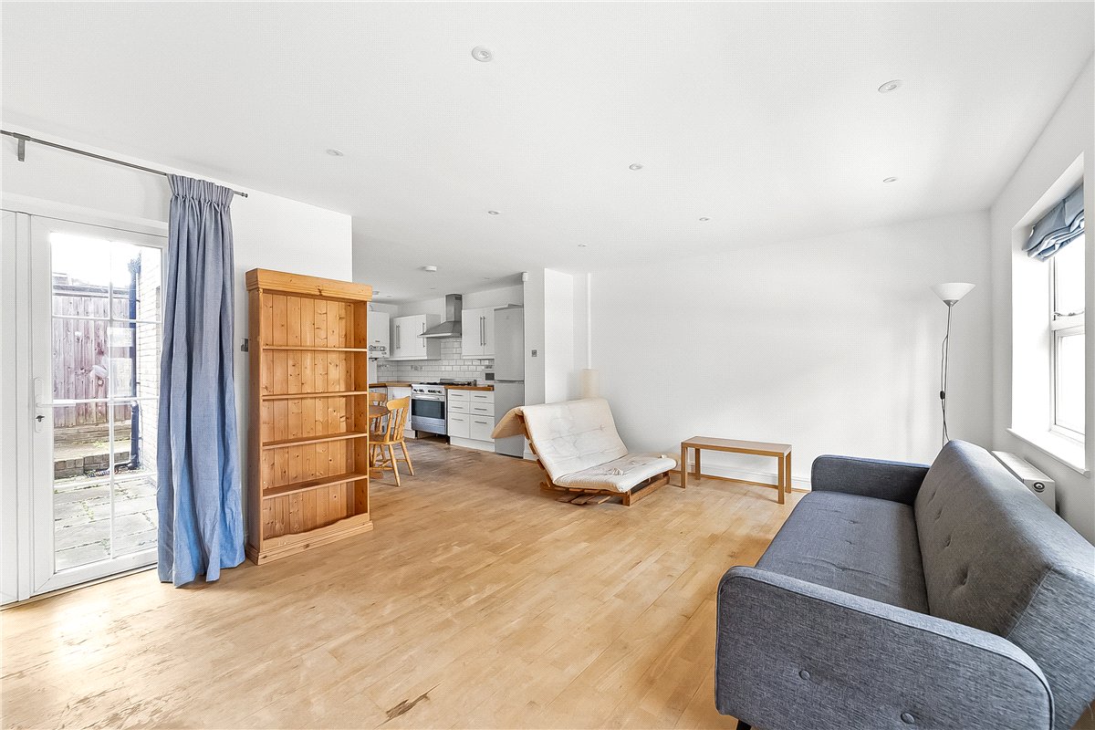 3 bedroom House, Mexfield Road, London, SW15 - Available, Image 2