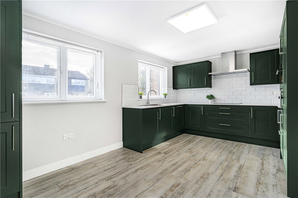 3 bedroom House, Wilmot Close, Witney, OX28 - , Image 3