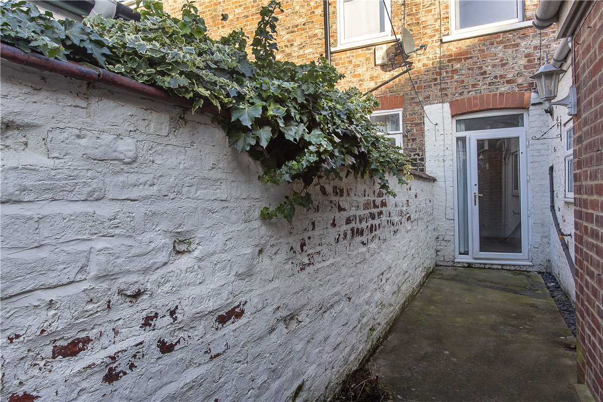 2 bedroom House, Smales Street, York, YO1 - Available, Image 1