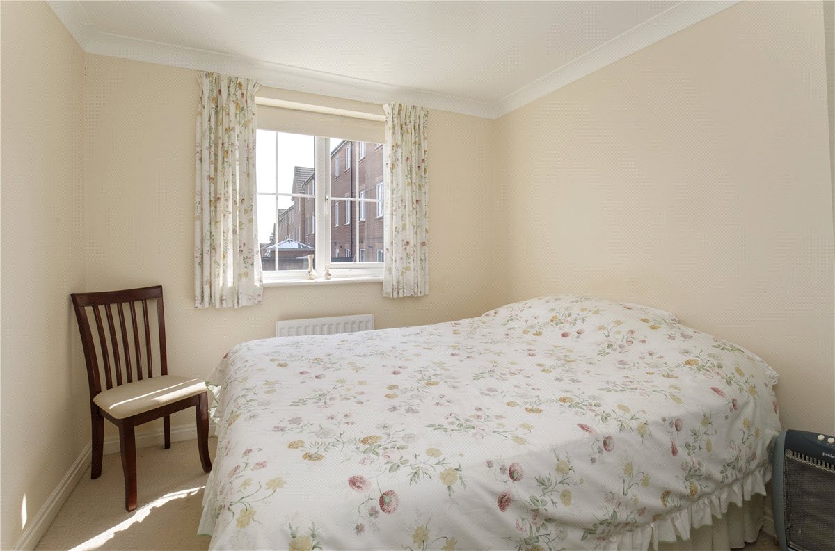 2 bedroom Flat, Blackthorn Drive, Huddersfield, HD3 - Let Agreed, Image 6