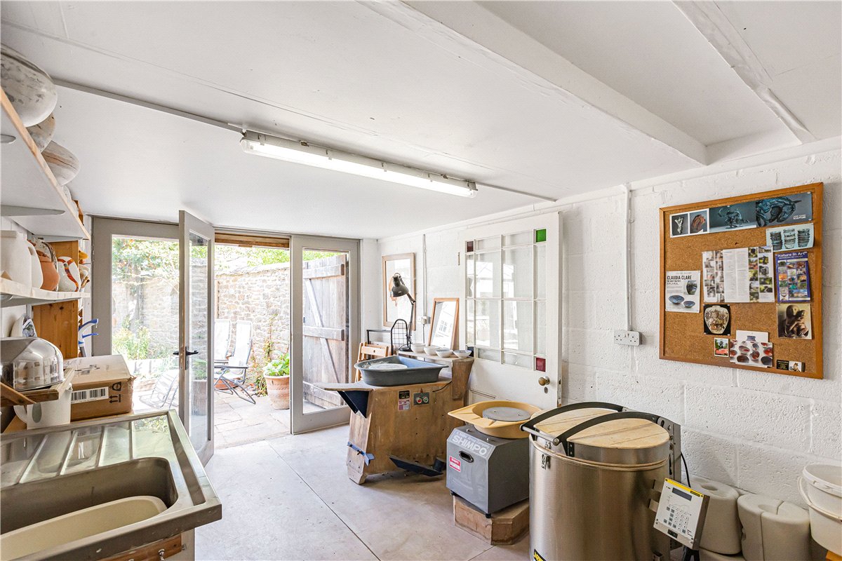 4 bedroom Cottage, New Road, Bampton, OX18 - Available, Image 20