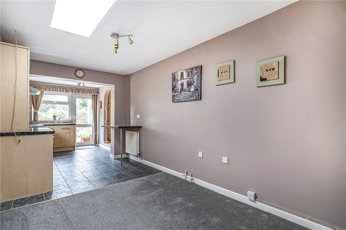 4 bedroom Bungalow, High Street, Burbage, SN83AR - Sold, Image 13