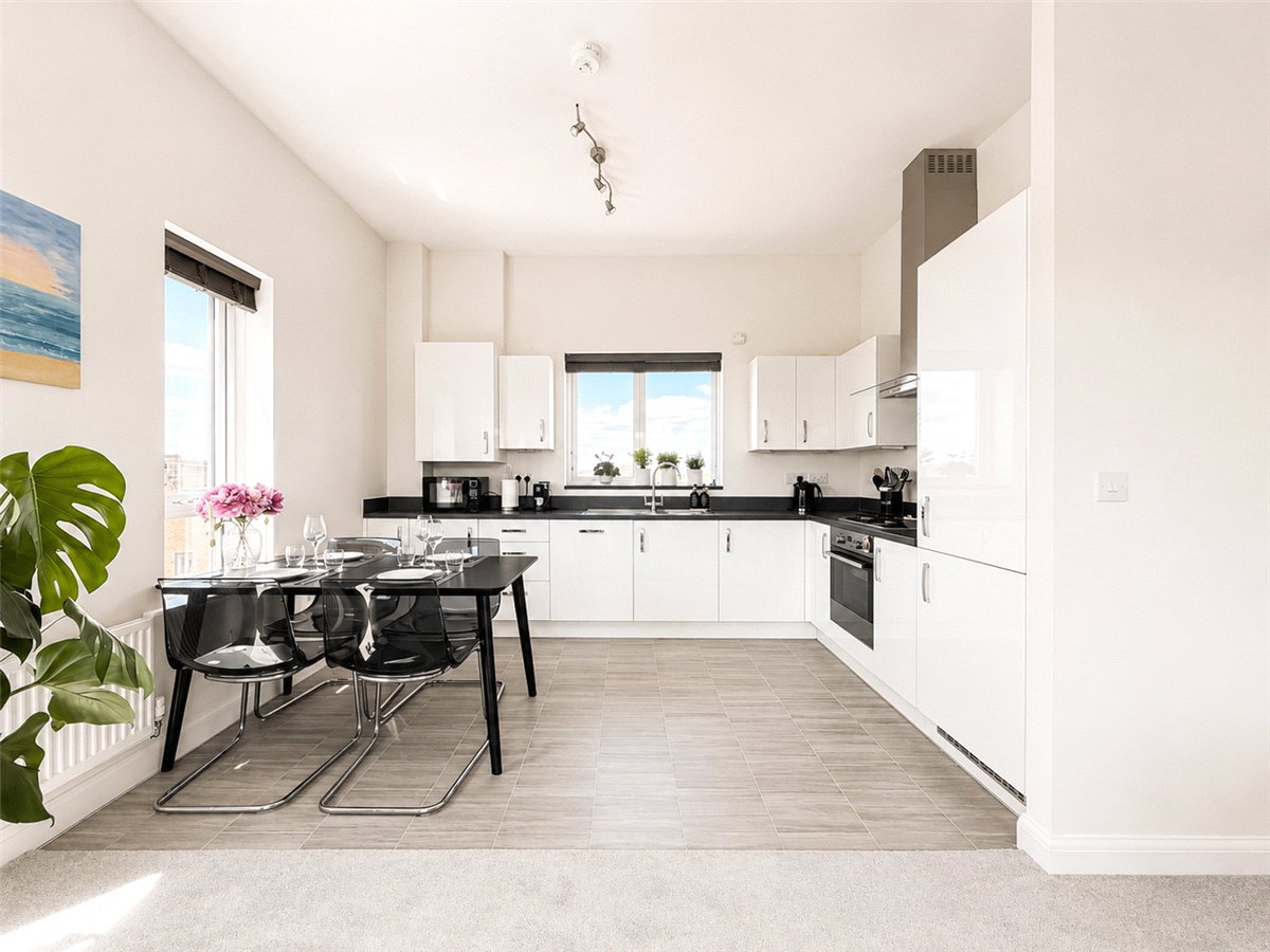 2 bedroom Flat, Lawrence Weaver Road, Cambridge, CB3 - Available, Image 6