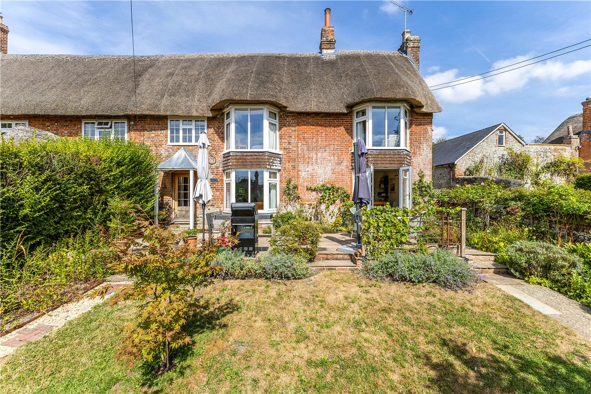 3 bedroom House, Woodborough, Pewsey, SN9 - Available