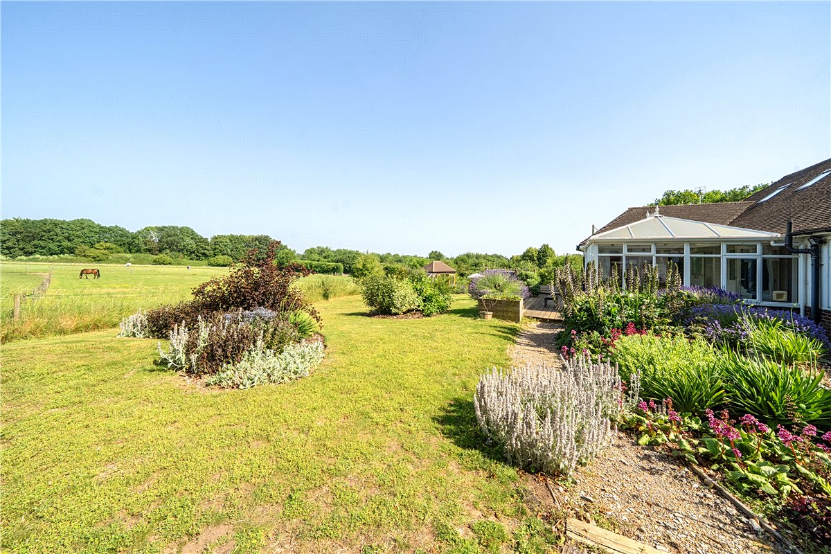 4 bedroom House, Stoke Charity Road, Kings Worthy, SO21 - Available, Image 12