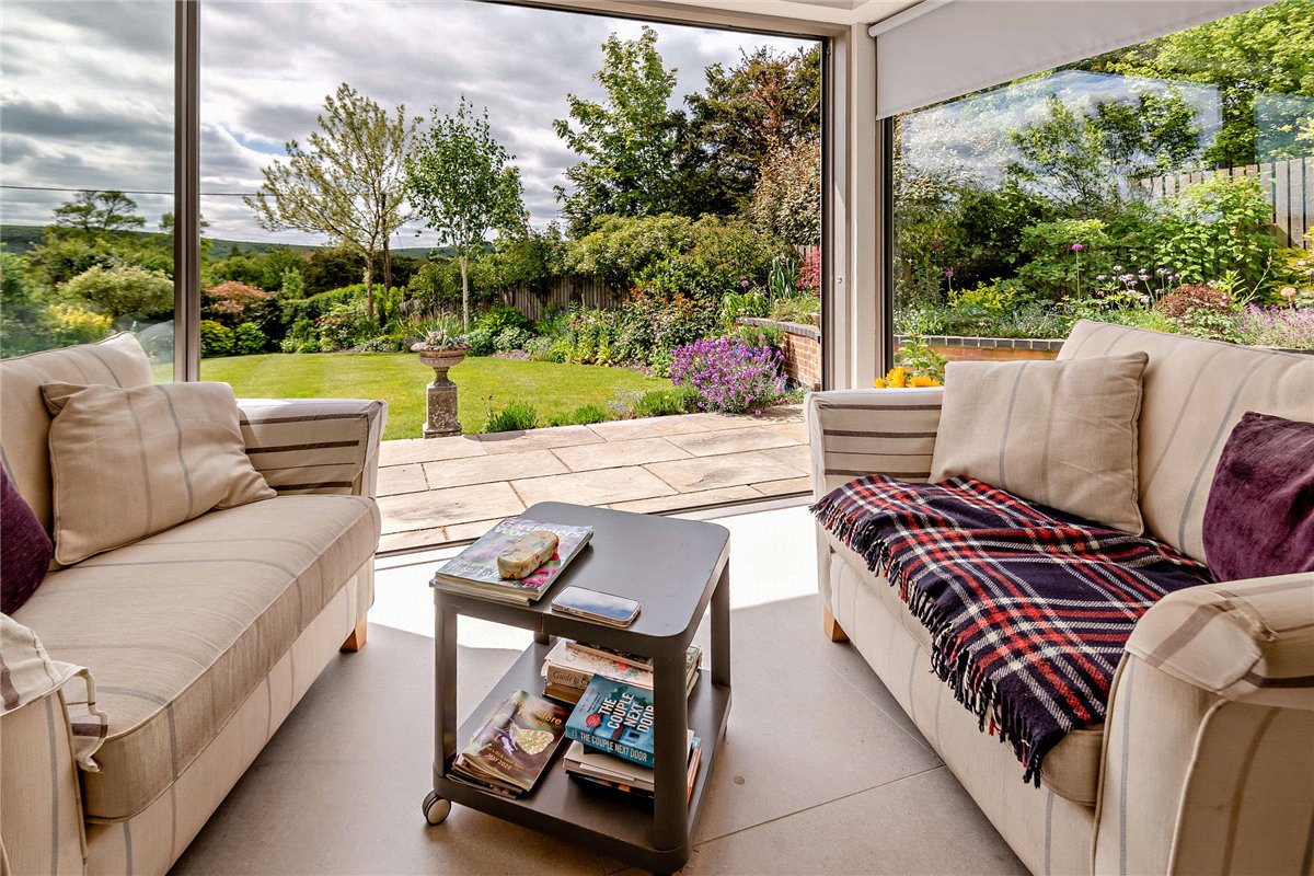 3 bedroom House, Fox's Lane, Kingsclere, RG20 - Available, Image 6