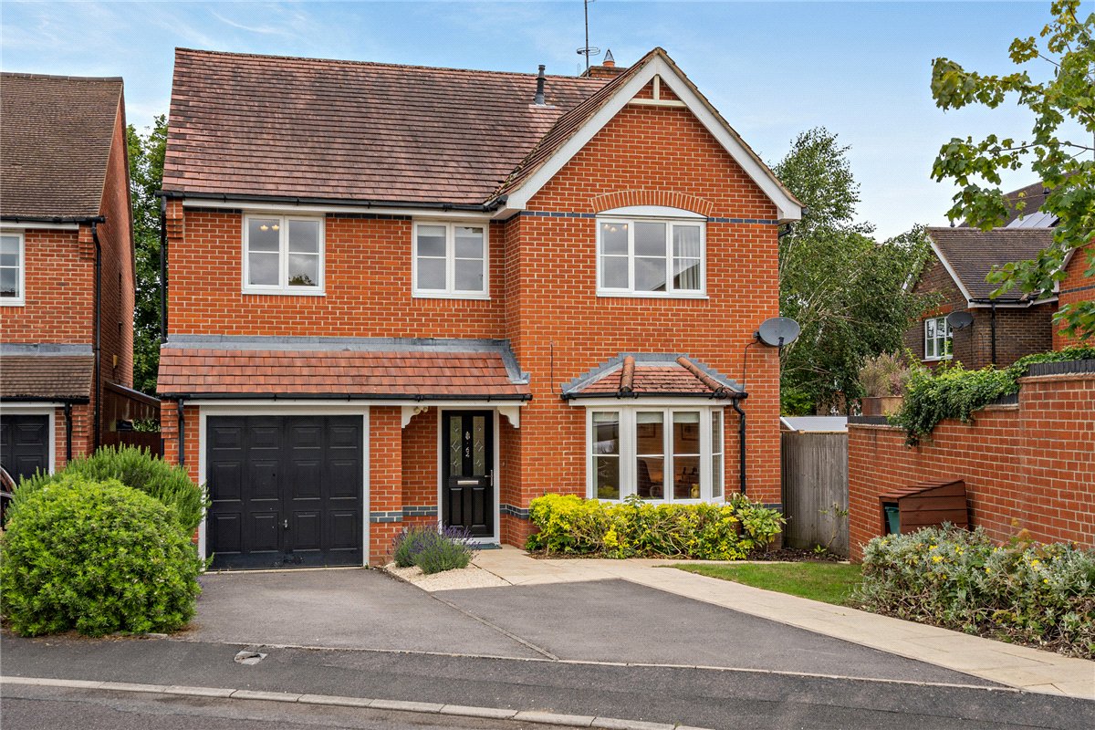4 bedroom House, Hermitage Green, Hermitage, RG18 - Available, Image 44