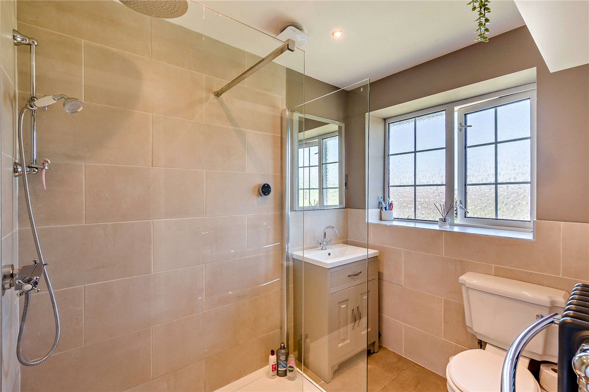 6 bedroom House, Hall Lane, Ledston, WF10 - Sold STC, Image 9