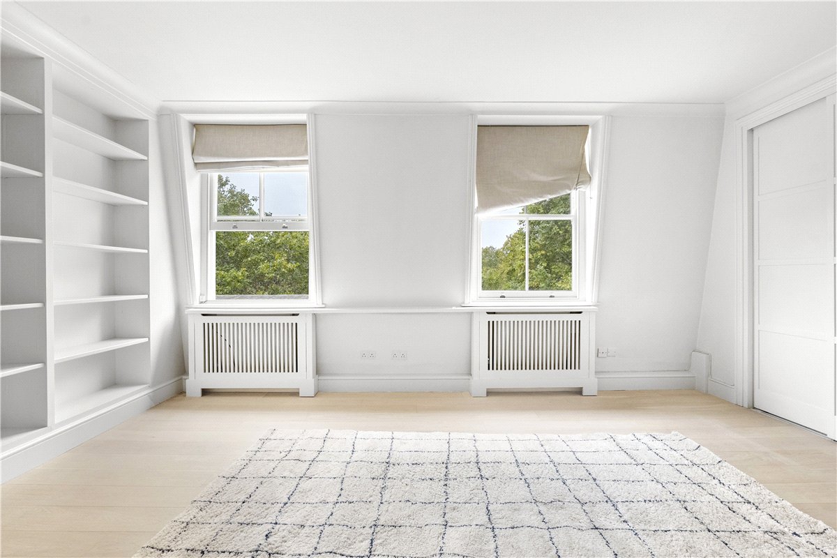 3 bedroom Flat, Cadogan Square, Knightsbridge, SW1X - Available, Image 19